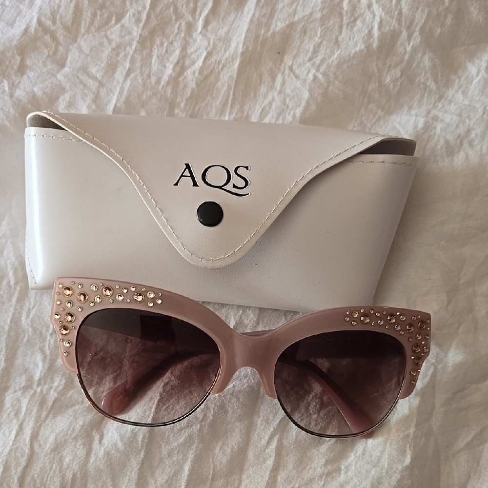AQS Pink Studded Women's Sunglasses